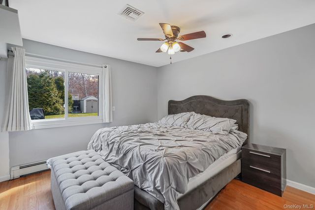 19 Goodwin Lane, Coram, NY 11727