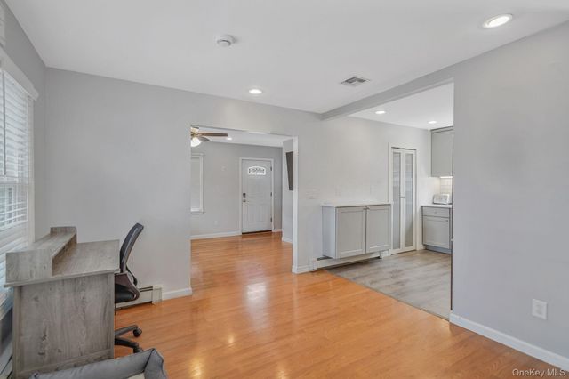 19 Goodwin Lane, Coram, NY 11727