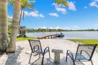 9350 SW 48 St, Miami, FL 33165