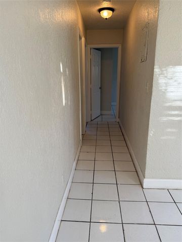 720 SW 7th St 1, Dania Beach, FL 33004