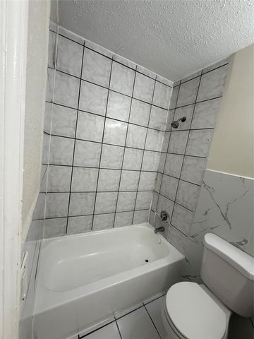 720 SW 7th St 1, Dania Beach, FL 33004