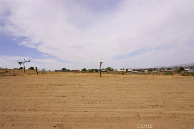 18702 Atlantic Street, Hesperia, CA 92345