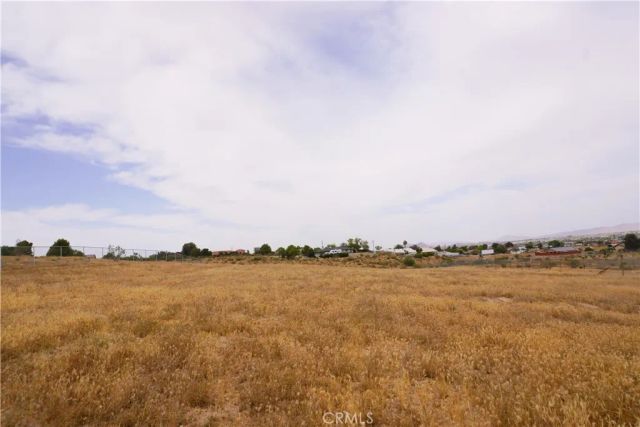 18702 Atlantic Street, Hesperia, CA 92345