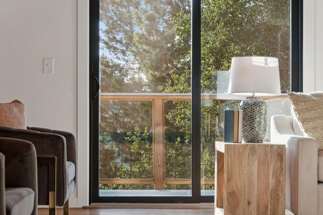 6689 6689 Exeter Dr, Oakland, CA 94611