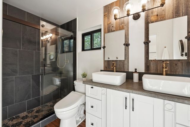 6689 6689 Exeter Dr, Oakland, CA 94611