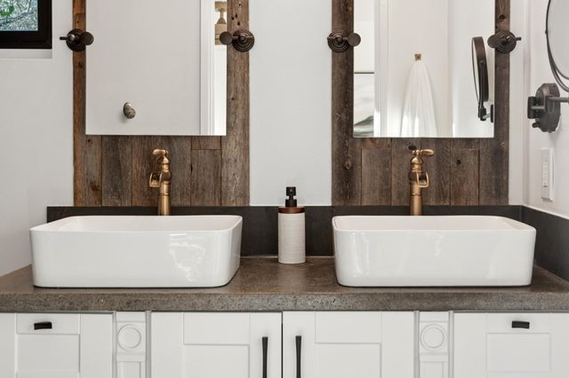 6689 6689 Exeter Dr, Oakland, CA 94611