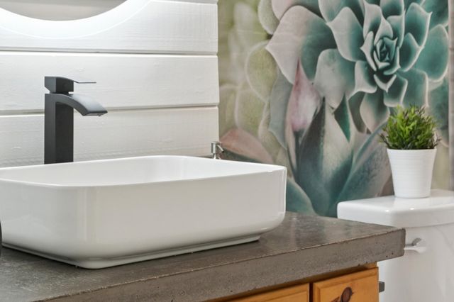 6689 6689 Exeter Dr, Oakland, CA 94611