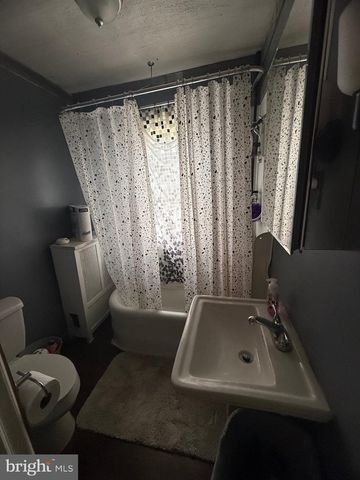 109 W COTTAGE PL, York, PA 17401