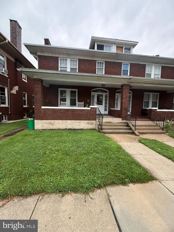 109 W COTTAGE PL, York, PA 17401