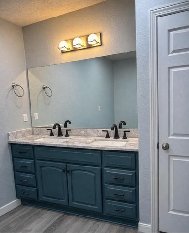 125 Bamboo Trail, Hollister, MO 65672