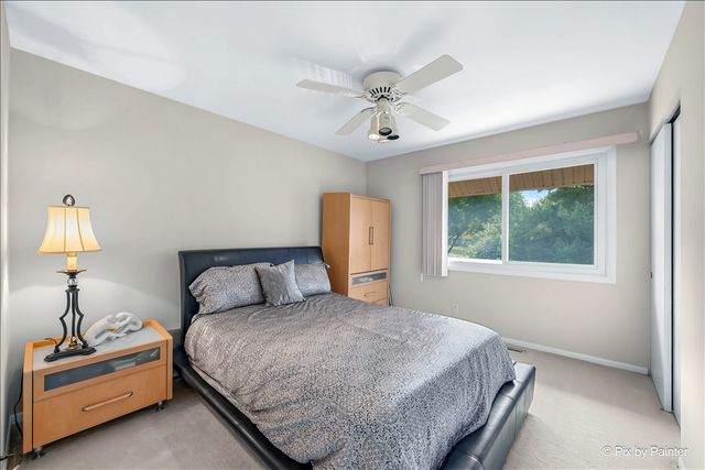 852 Woodmar Drive, Crystal Lake, IL 60014