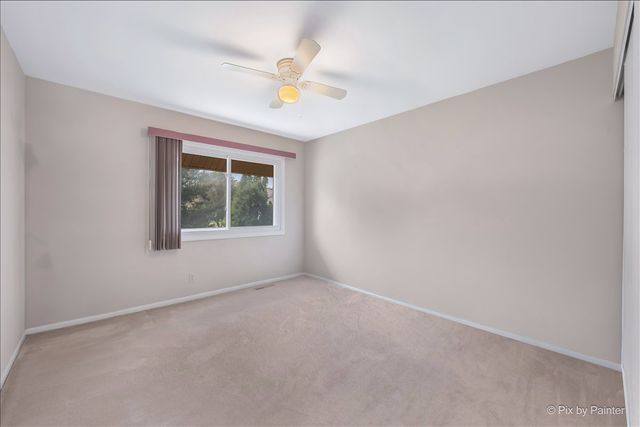 852 Woodmar Drive, Crystal Lake, IL 60014