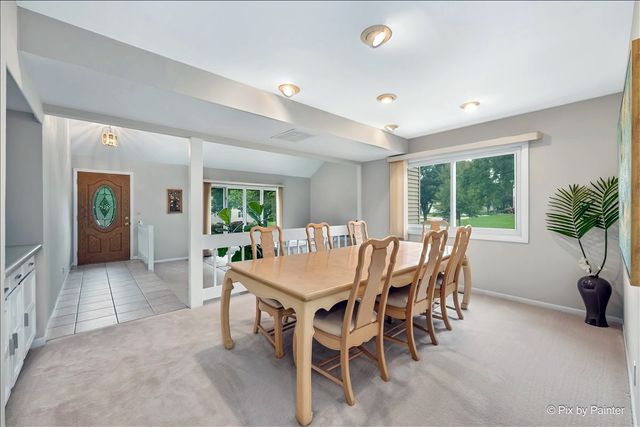 852 Woodmar Drive, Crystal Lake, IL 60014
