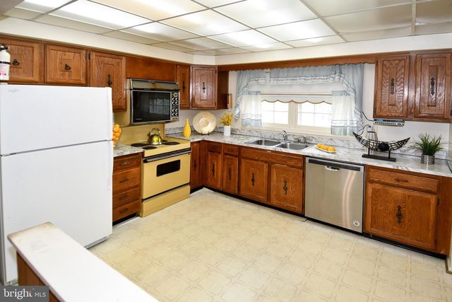 1030 KINGS TREE DR, Bowie, MD 20721