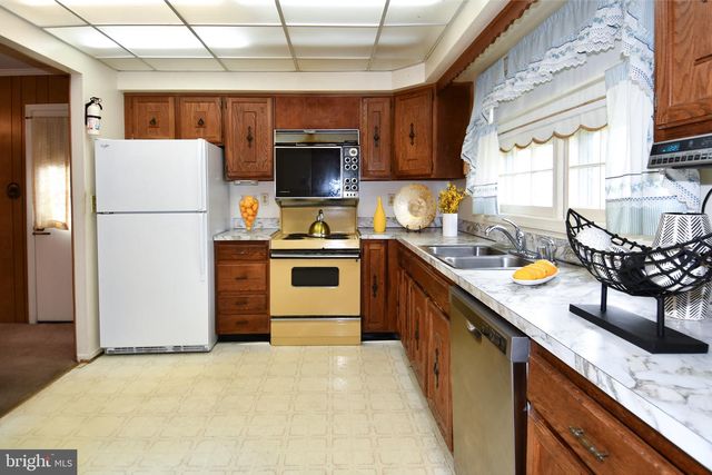 1030 KINGS TREE DR, Bowie, MD 20721