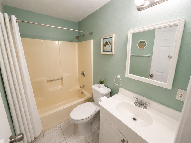 1205 Grafton Street B-23, Worcester, MA 01604