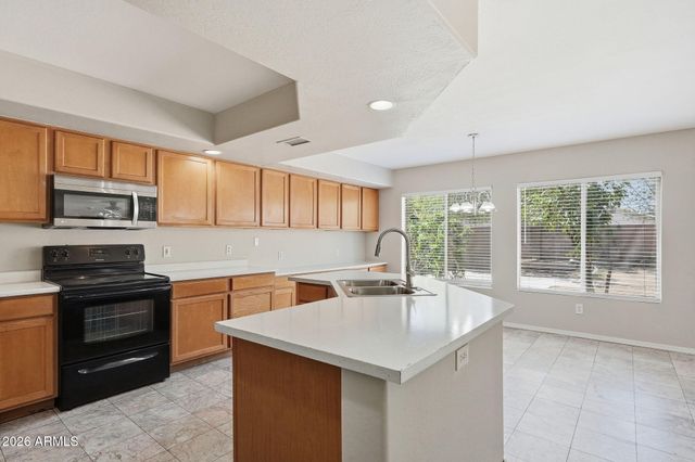 7754 W MARLETTE Avenue, Glendale, AZ 85303