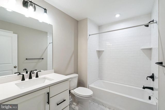 3 IRONWOOD DR, Royersford, PA 19468