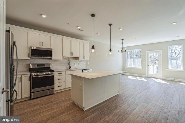 3 IRONWOOD DR, Royersford, PA 19468