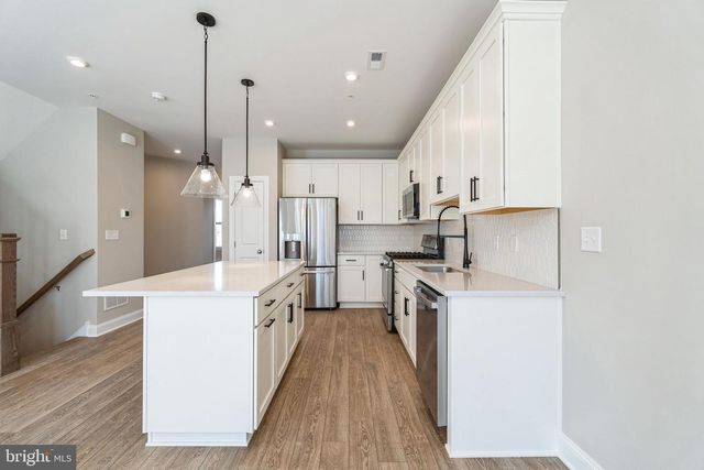 3 IRONWOOD DR, Royersford, PA 19468
