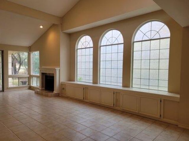 1027 LOS JARDINES Circle, El Paso, TX 79912
