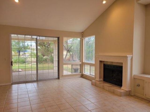 1027 LOS JARDINES Circle, El Paso, TX 79912
