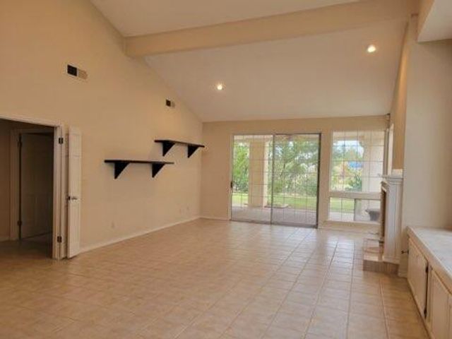 1027 LOS JARDINES Circle, El Paso, TX 79912