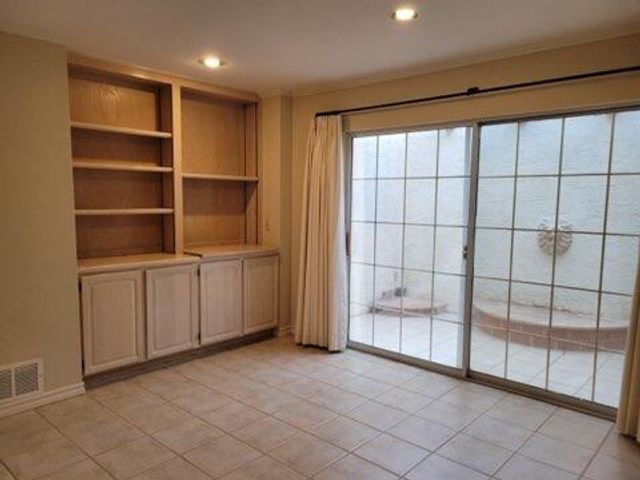 1027 LOS JARDINES Circle, El Paso, TX 79912