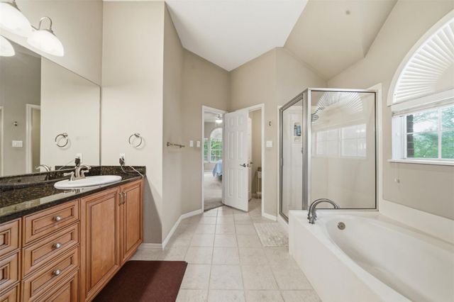 550 Peterson LN, Lakeway, TX 78734