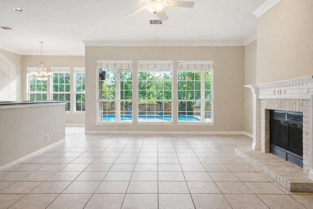 550 Peterson LN, Lakeway, TX 78734