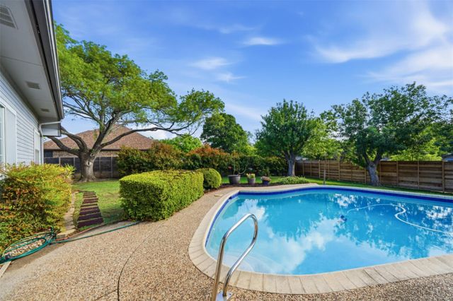 550 Peterson LN, Lakeway, TX 78734