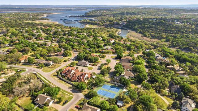 550 Peterson LN, Lakeway, TX 78734