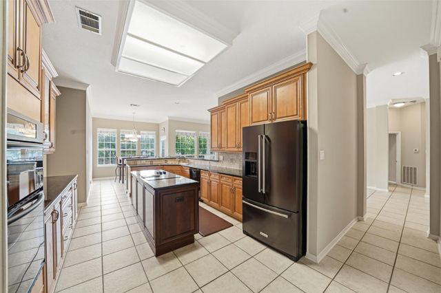 550 Peterson LN, Lakeway, TX 78734