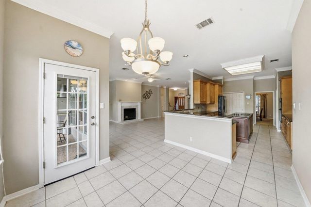 550 Peterson LN, Lakeway, TX 78734