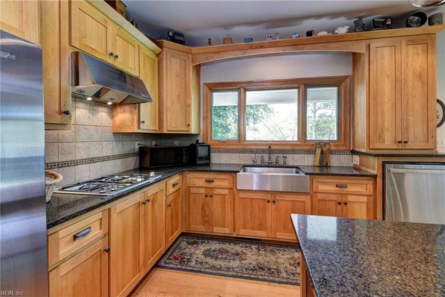 427 Weston RD, Yorktown, VA 23692