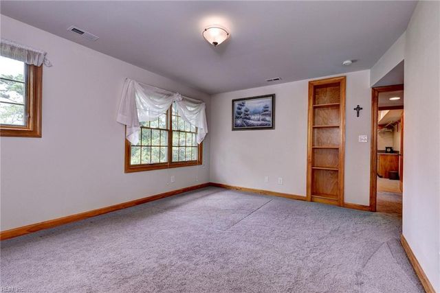 427 Weston RD, Yorktown, VA 23692