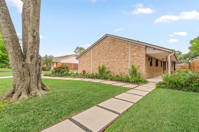 10818 Olympia Drive, Houston, TX 77042