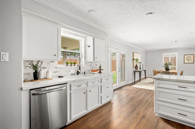 10818 Olympia Drive, Houston, TX 77042