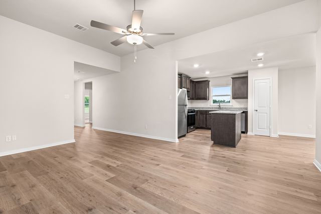 132 North Island Drive, Terrell, TX 75160