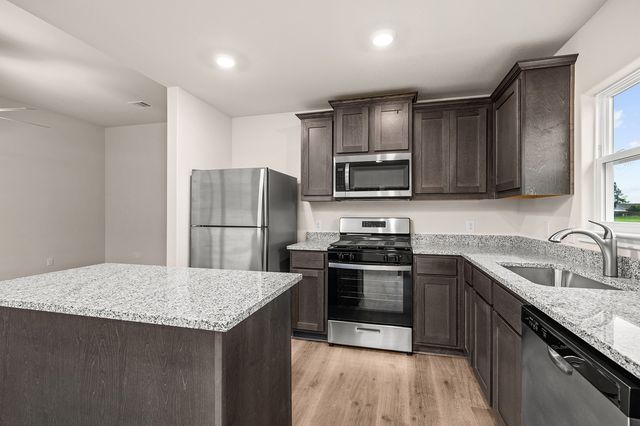 132 North Island Drive, Terrell, TX 75160