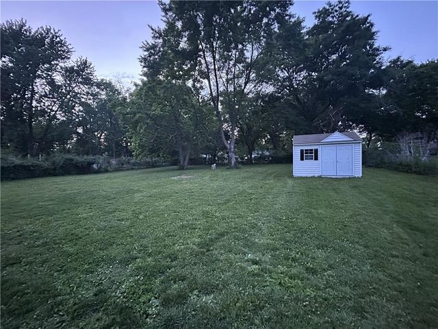 528 E Loula Street, Olathe, KS 66061