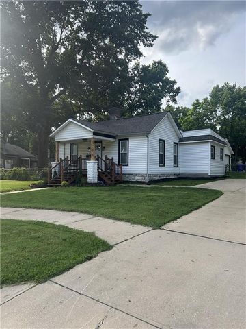 528 E Loula Street, Olathe, KS 66061