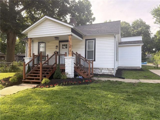 528 E Loula Street, Olathe, KS 66061