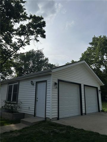 528 E Loula Street, Olathe, KS 66061