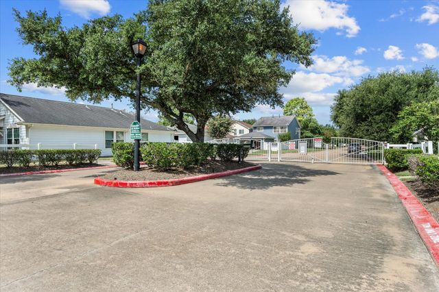 9939 Farrell Drive, Houston, TX 77070