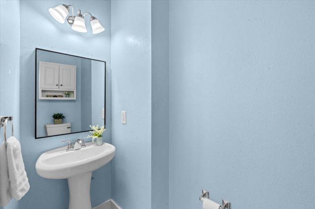 9939 Farrell Drive, Houston, TX 77070