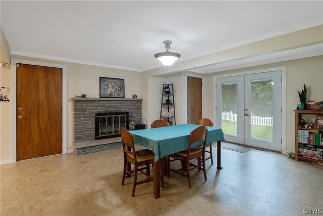 102 Croyden Lane, Dewitt, NY 13224