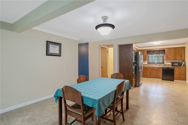 102 Croyden Lane, Dewitt, NY 13224