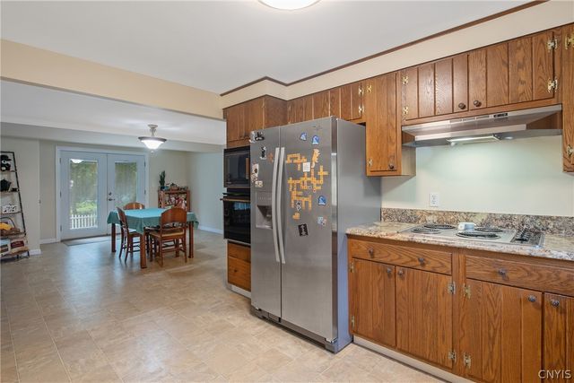 102 Croyden Lane, Dewitt, NY 13224