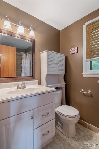 102 Croyden Lane, Dewitt, NY 13224